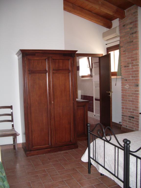 Agriturismo Antica Corte Cason Ronco allʼAdige Стая снимка
